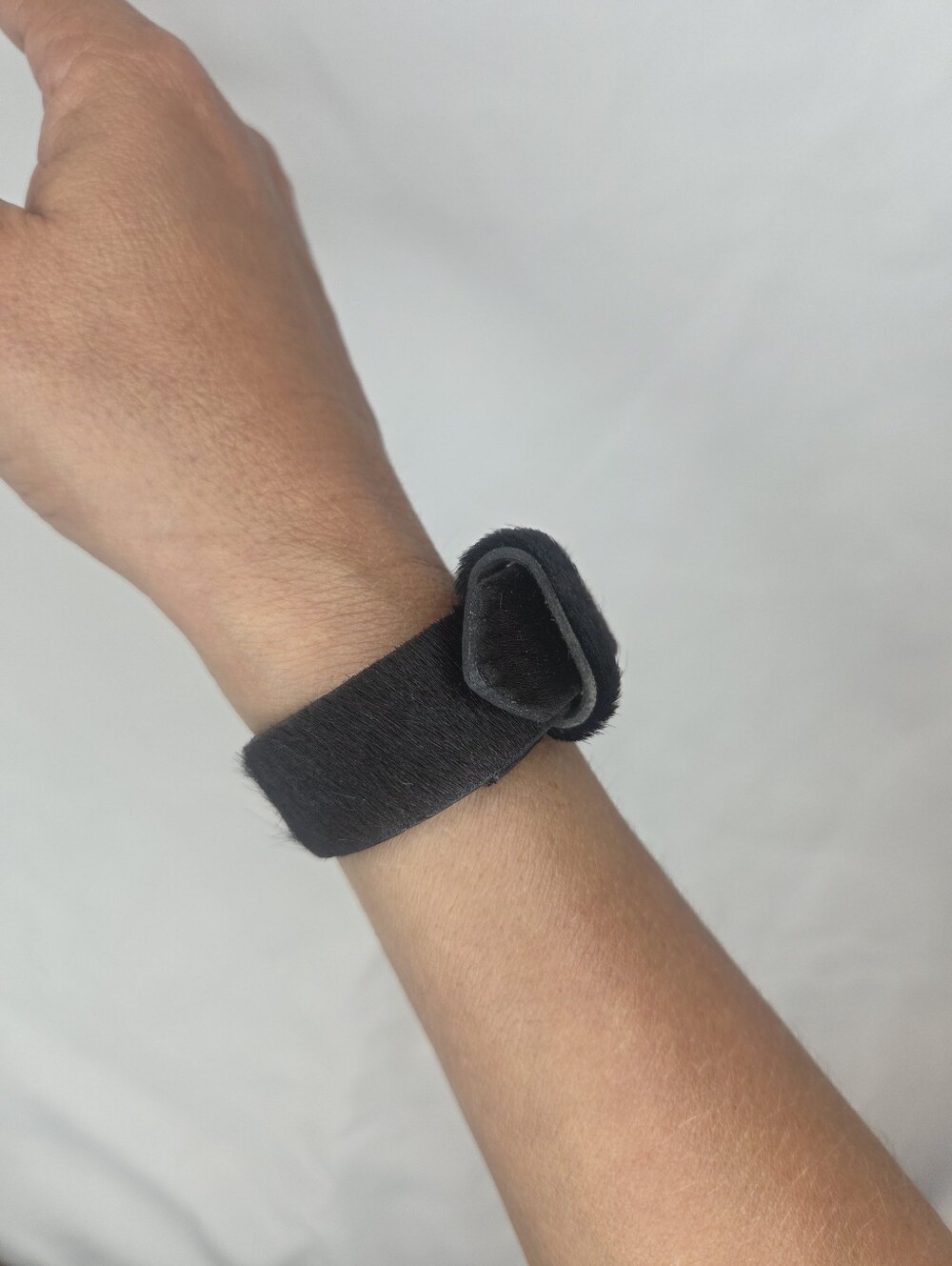 AL&C Black Calf Hair Leather Buckle Bracelet - Picture 2 of 7